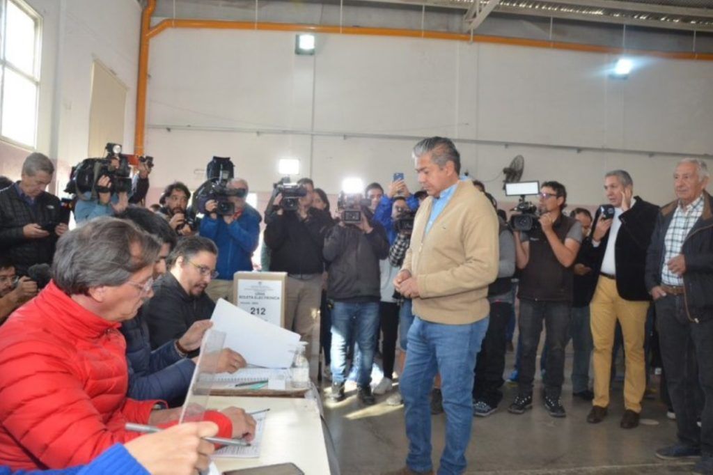 NEUQUÉN TIENE NUEVO GOBERNADOR TRAS 60 AÑOS DE DIRIGENCIA POR PARTE DEL MOVIMIENTO POPULAR NEUQUINO