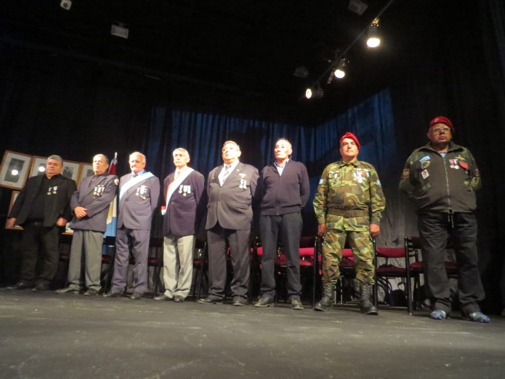 ACTO DEL DIA DEL VETERANO Y CAÍDOS EN LA GUERRA DE MALVINAS EN DEAN FUNES