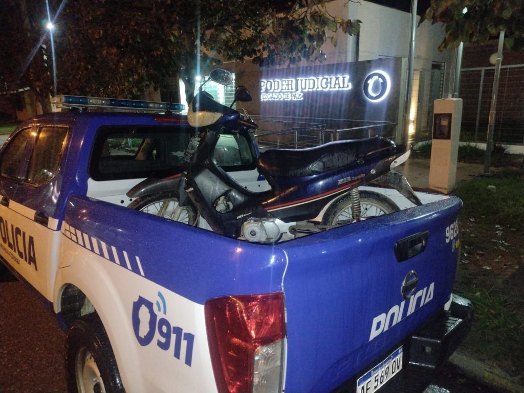 DETIENEN A UN MENOR DE 14 AÑOS QUE SE ROBÓ UNA MOTO EN COLONIA CAROYA