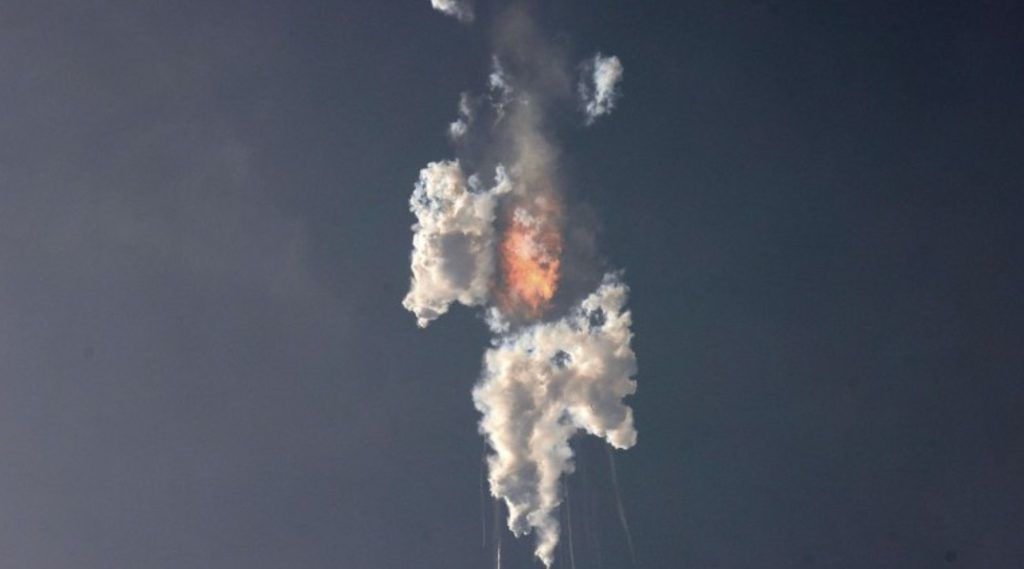 DESPEGUE Y EXPLOSIÓN DEL STARSHIP, EL COHETE MÁS GRANDE DE LA HISTORIA DE SPACEX
