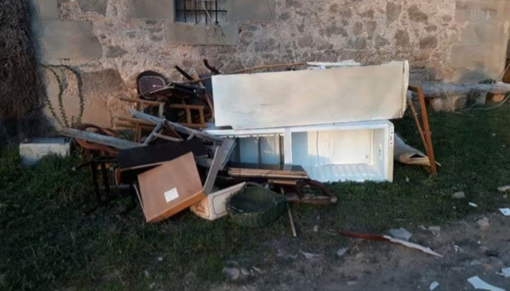 CAMPAÑA DE ELIMINACIÓN DE OBJETOS EN DESUSO EN BARRIOS DE DEAN FUNES