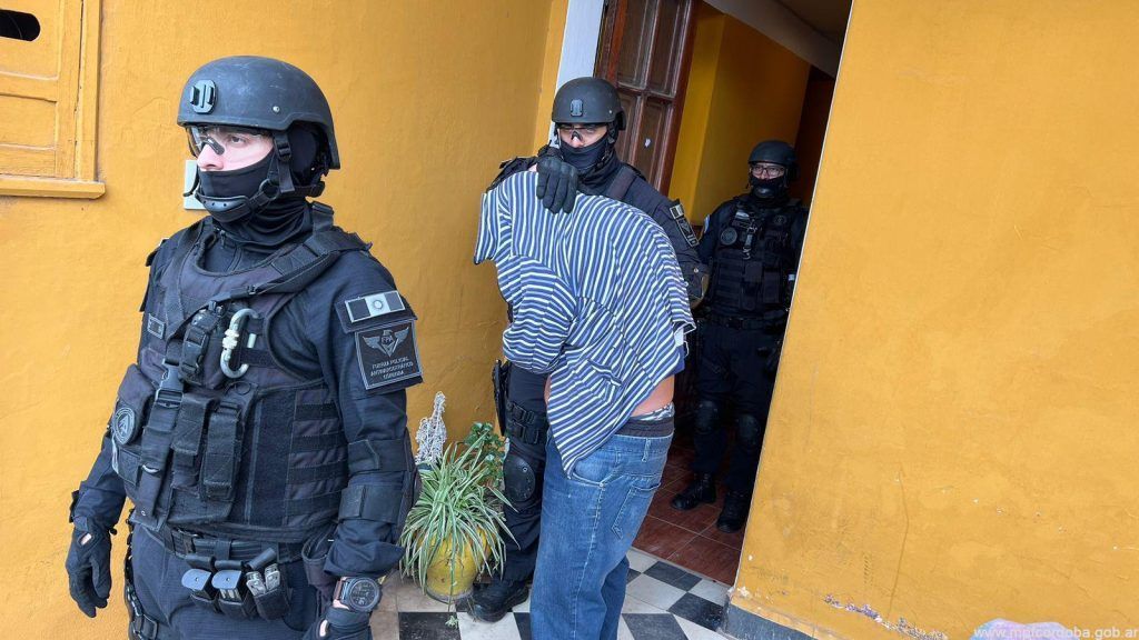 DETALLES DEL DETENIDO EN DEAN FUNES POR VENTA DE COCAÍNA