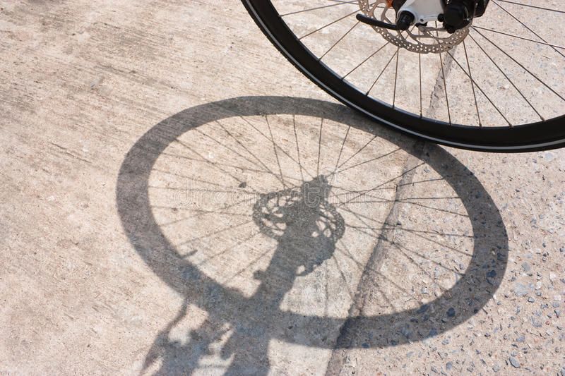 JESUS MARIA: UN AUTOMÓVIL CHOCÓ A DOS MENORES QUE IBAN EN CONTRAMANO EN BICICLETA