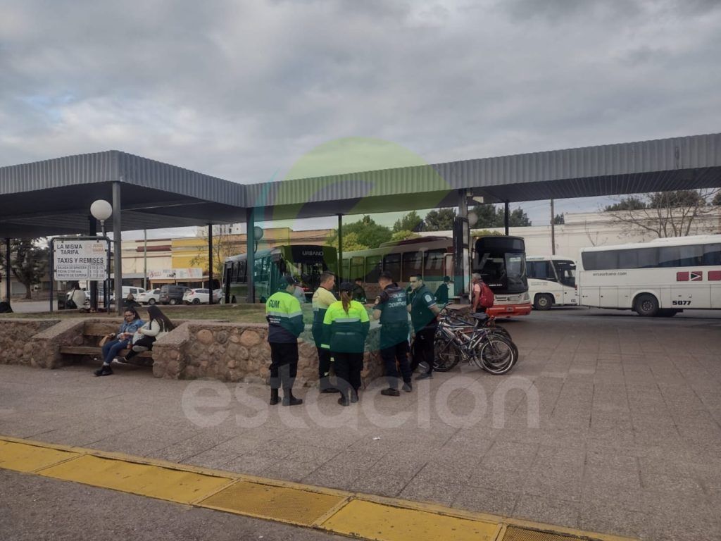 POR UNA DENUNCIA, LE SECUESTRARON ALFAJORES, CHICLES Y OBLEAS A UN VENDEDOR AMBULANTE EN JESUS MARÍA