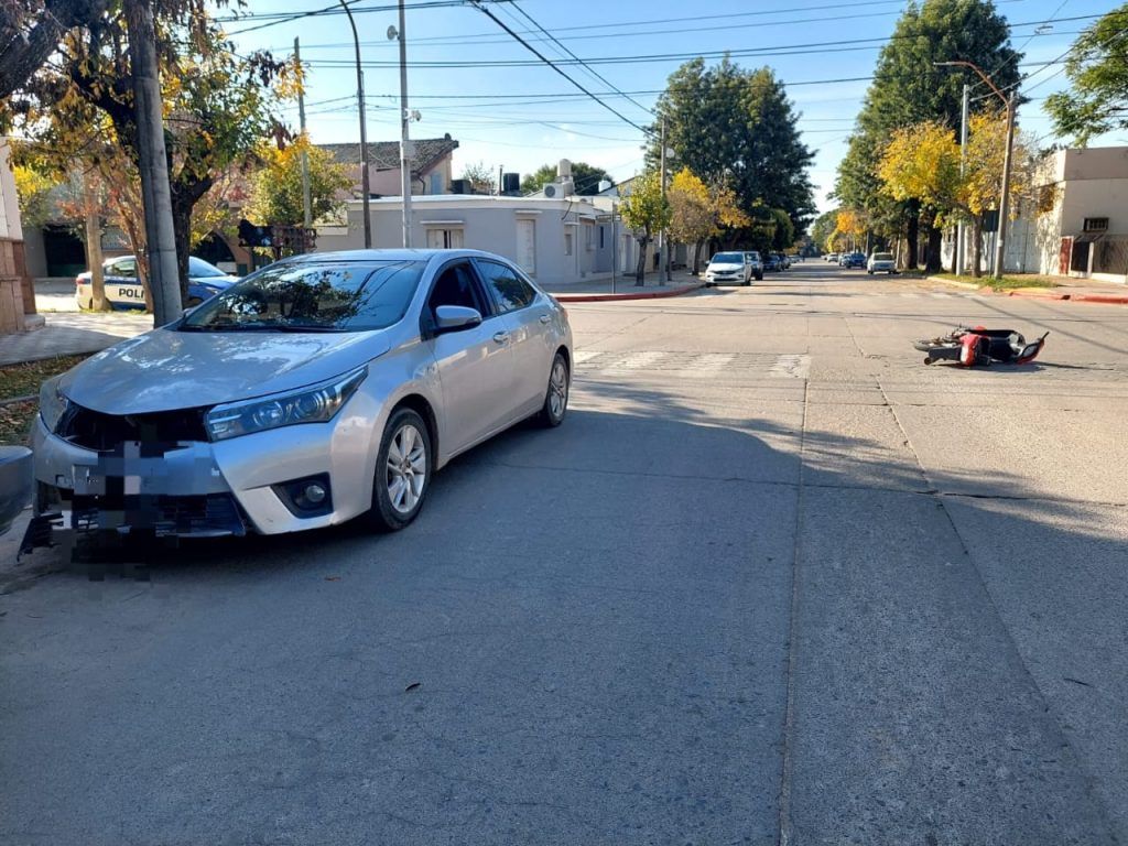 EL ACCIDENTE DE CADA DÍA EN JESUS MARIA: UN AUTO Y UNA MOTO CHOCARON