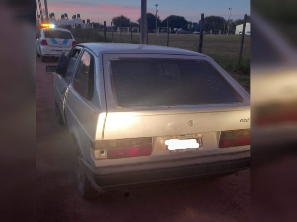 SECUESTRAN UN AUTO QUE ERA CONDUCIDO POR UN MENOR, ACOMPAÑADO DE OTROS, EN JESUS MARÍA