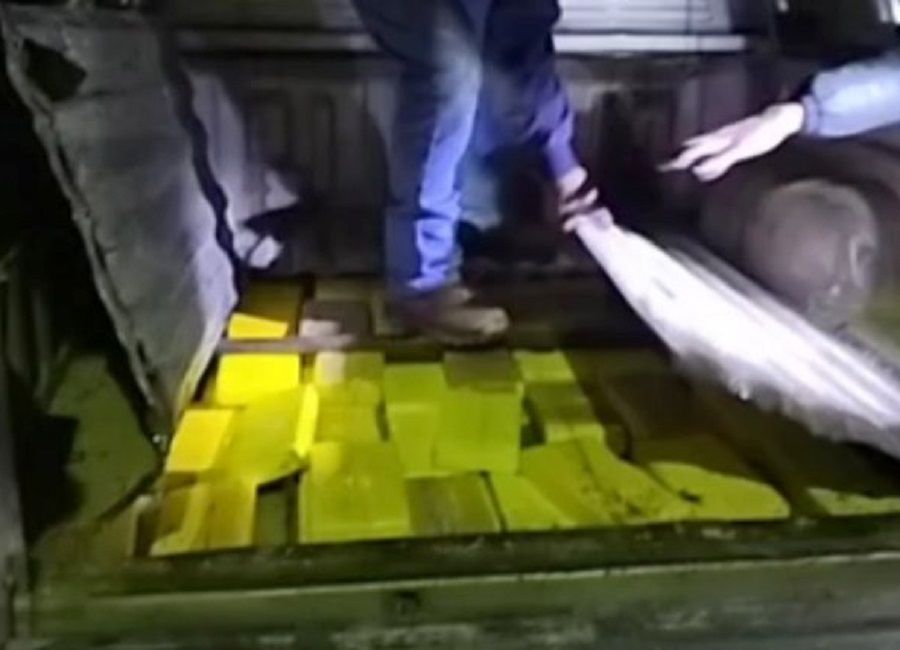 OCULTABAN MÁS DE 97 KILOS DE COCAÍNA EN UN DOBLE FONDO DE UNA CAMIONETA EN SALTA