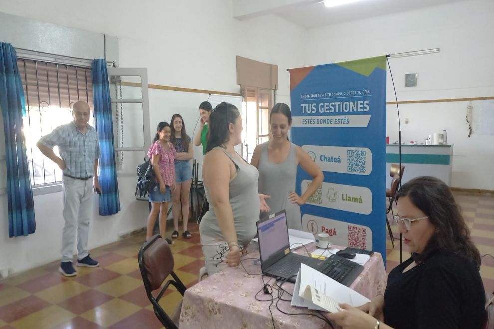 LLEGA EL EQUIPO DE FINANZAS MOVIL A VILLA DE MARIA DEL RIO SECO