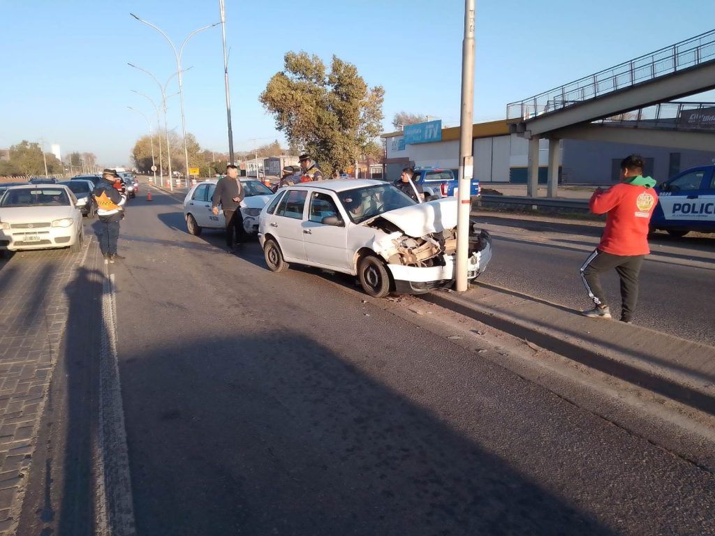 JESUS MARÍA: CHOCÓ Y SE FUE A BUSCAR LOS PAPELES DEL AUTO