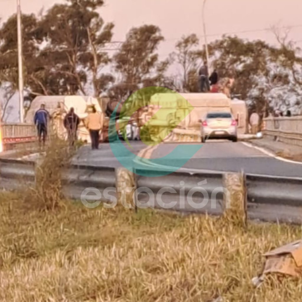 CÓMO SE DESVÍA EL TRÁNSITO EN LA ZONA DEL EMPALME DE LAS RN60 Y RN9 POR EL ACCIDENTE
