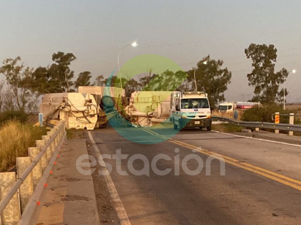 ACCIDENTE EN EL PUENTE DE LA RN60 Y RN9