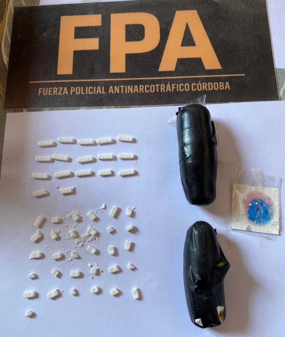 CRUZ DEL EJE: FPA DETUVO A UNA “MULA” QUE INTENTABA INGRESAR COCAÍNA AL COMPLEJO CARCELARIO
