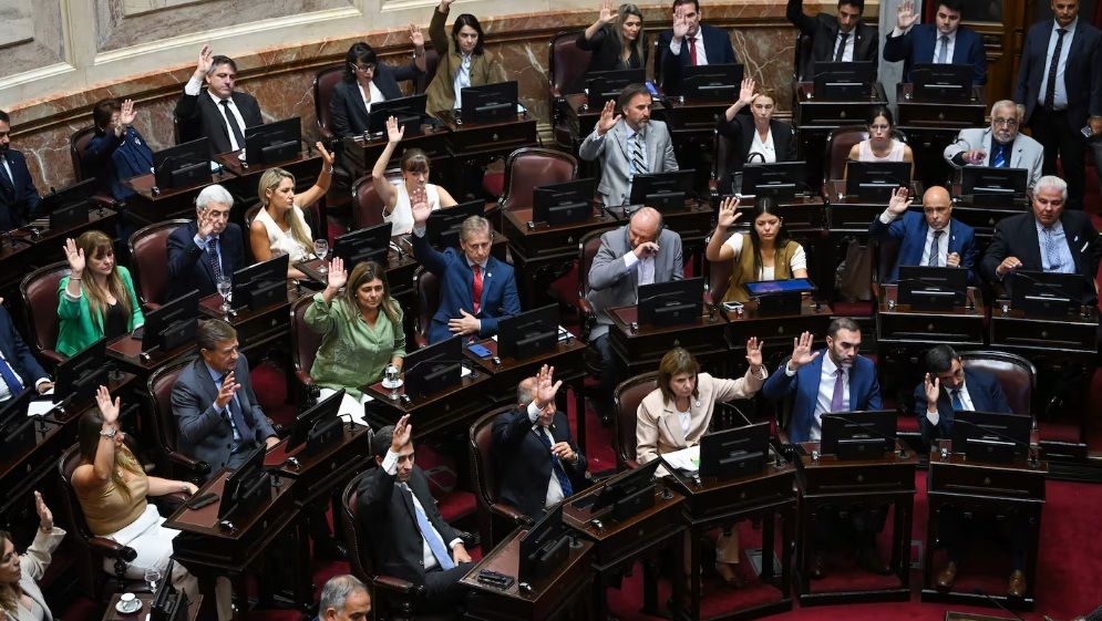 EL SENADO APROBÓ EL NUEVO RÉGIMEN PENAL JUVENIL: SE BAJA LA EDAD DE IMPUTABILIDAD A 14 AÑOS