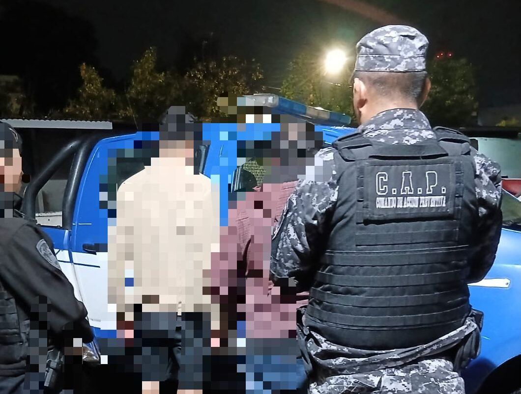 DOS DETENIDOS POR INCITAR A REÑIR A LA POLICÍA EN TOTORAL