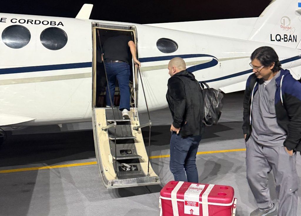 VUELO SANITARIO CLAVE: TRASLADARON RIÑONES Y PÁNCREAS PARA UN TRASPLANTE