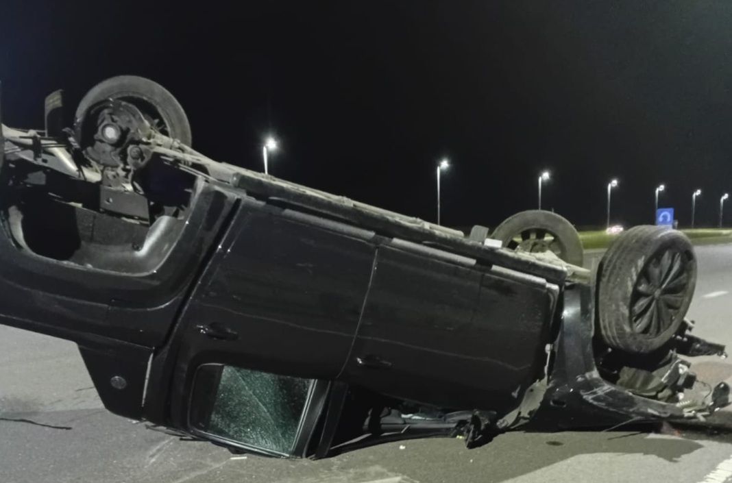 CAMIONETA IMPACTÓ CONTRA UN GUARDARRAÍL EN LA RUTA 9 A LA ALTURA DE COLONIA CAROYA