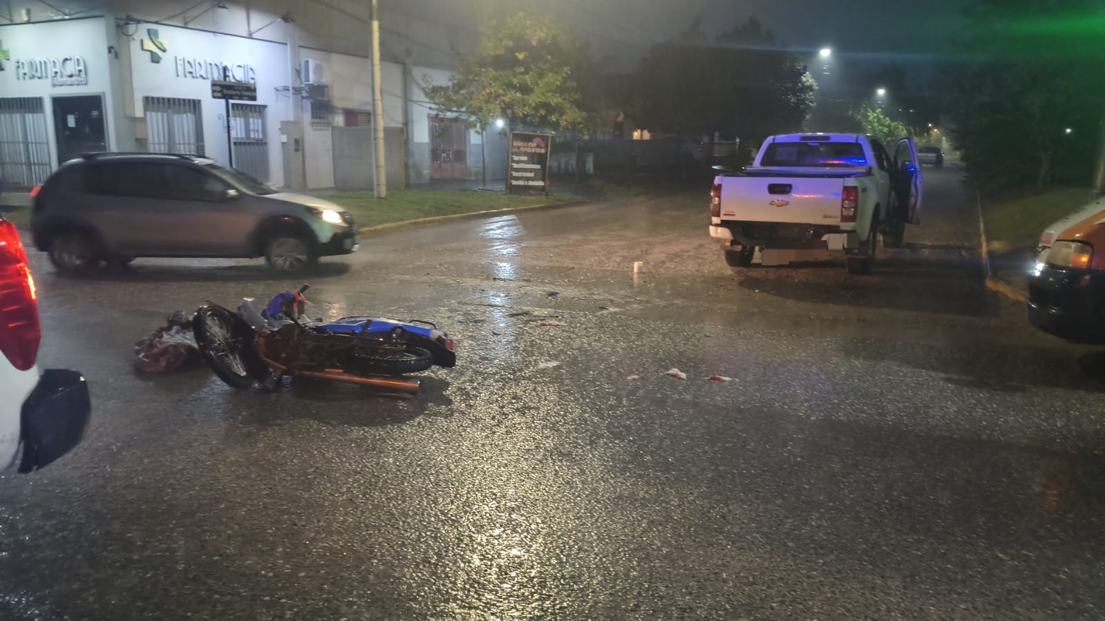 UNA MUJER CON POLITRAUMATISMOS EN UN ACCIDENTE EN COLONIA CAROYA