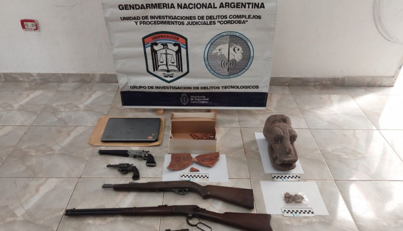 CÓRDOBA: ALLANAN UN DOMICILIO Y SECUESTRAN OBJETOS CONSIDERADOS PATRIMONIO CULTURAL QUE ERAN PUESTOS A LA VENTA SIN AVAL LEGAL
