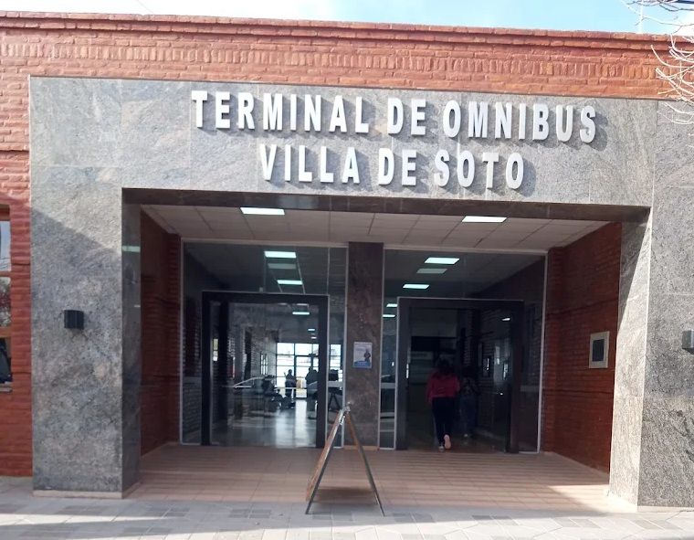 VILLA DE SOTO: APREHENDEN A UNA MENOR DE 15 AÑOS TRAS AGREDIR A UN NIÑO EN LA TERMINAL DE ÓMNIBUS