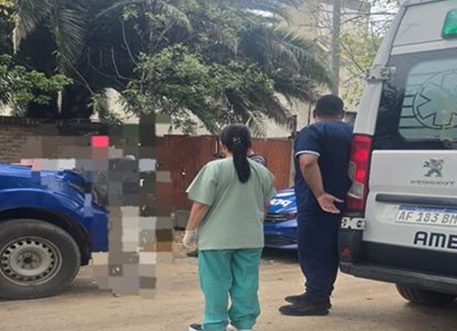 LA POLICIA SOCORRIÓ A UN HOMBRE DE 96 AÑOS QUE SE CAYÓ EN LA CALLE EN VILLA DE SOTO