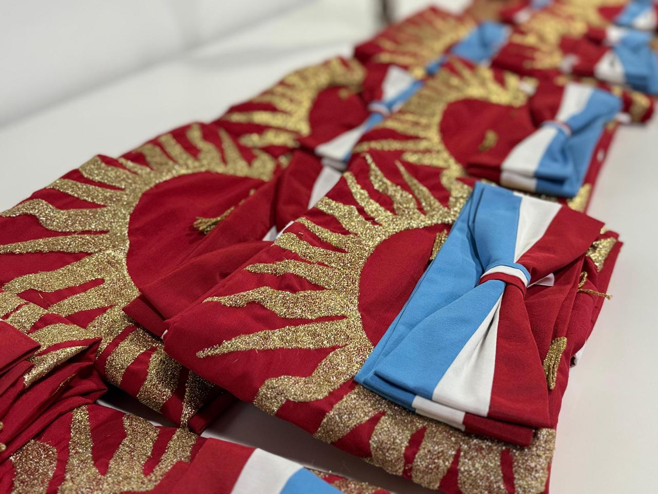 EMOTIVA ENTREGA DE LA BANDERA DE JESÚS MARÍA A INSTITUCIONES EDUCATIVAS DE LA CIUDAD
