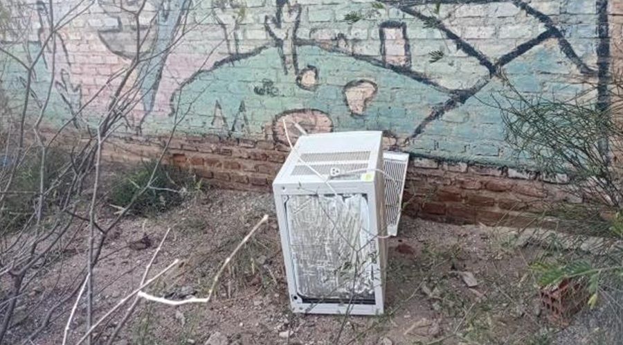LA POLICÍA DE SERREZUELA RECUPERÓ UN AIRE ACONDICIONADO ROBADO DE UNA ESCUELA