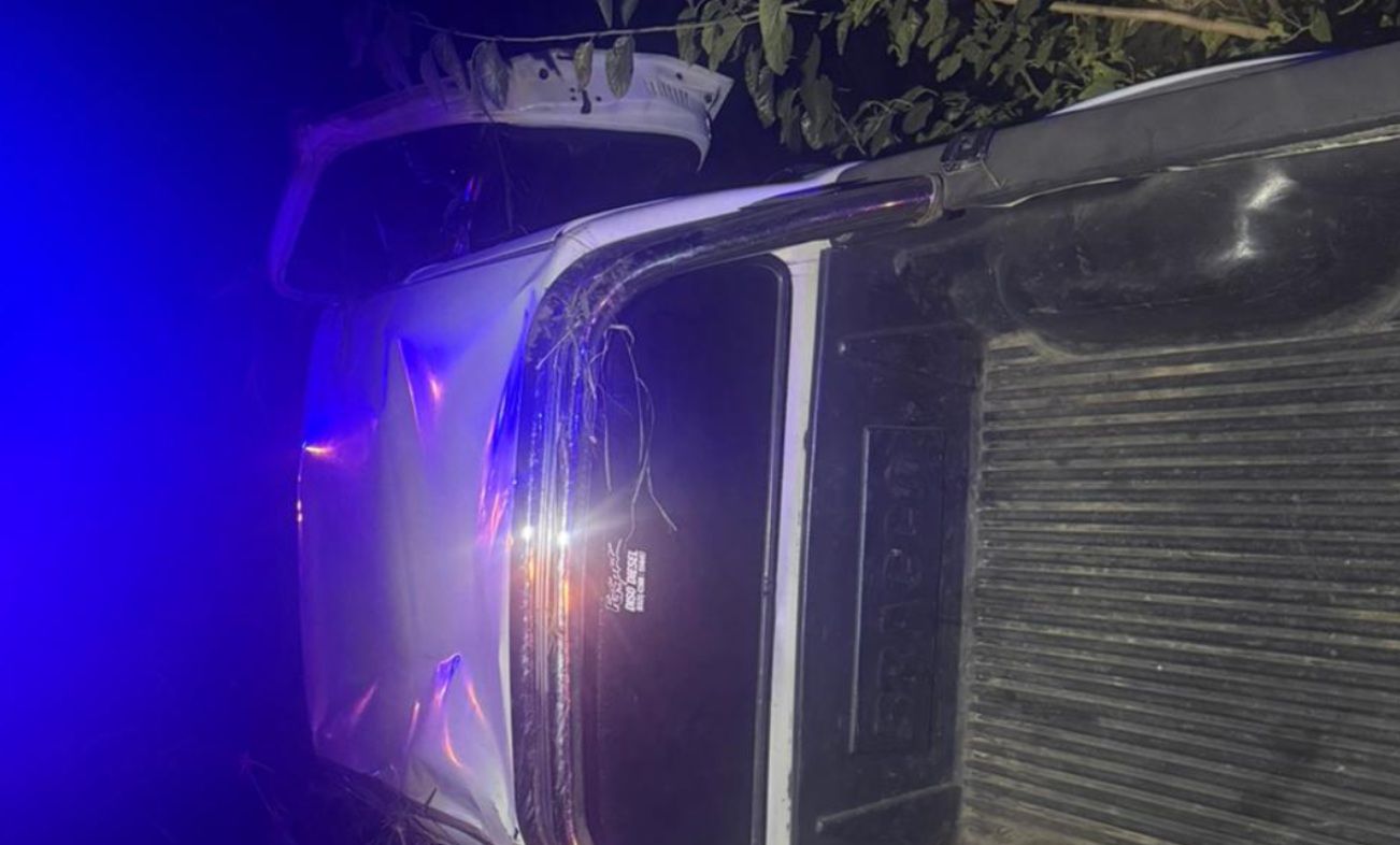 COLONIA CAROYA: UN NIÑO RESULTÓ HERIDO TRAS EL VUELCO DE UNA CAMIONETA EN LA INTERSECCIÓN DE CALLES 96 Y 30