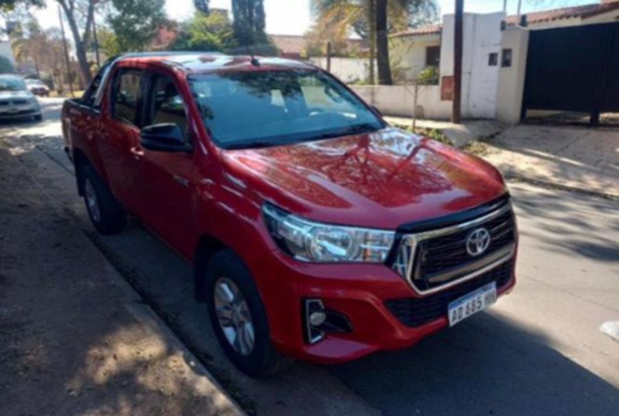 ENCUENTRAN LA TOYOTA HILUX QUE HABÍA SIDO ROBADA EN COLONIA HOGAR TRAS UN INTENSO OPERATIVO RURAL