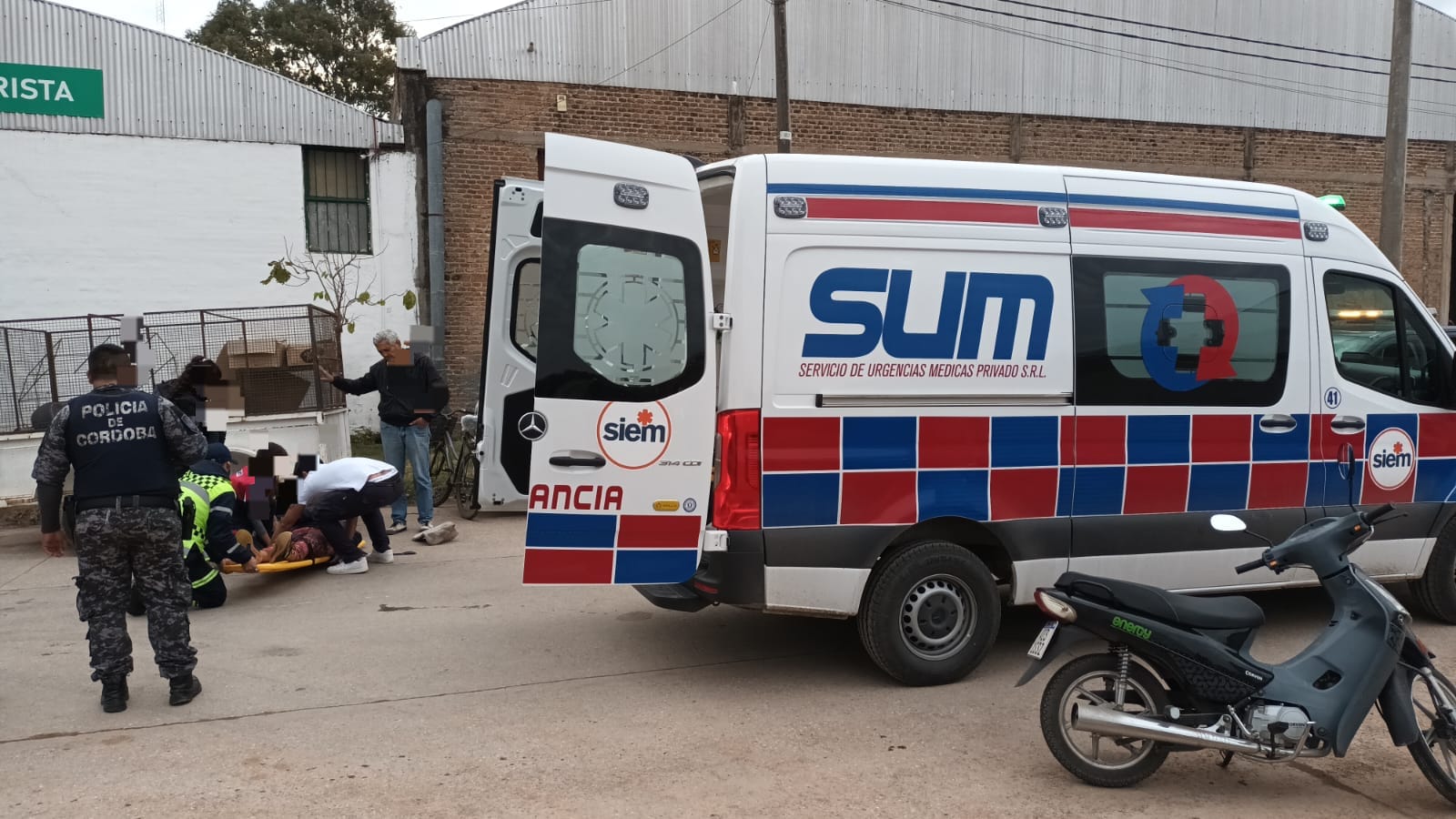 UNA MUJER RESULTÓ HERIDA TRAS CAER DE SU MOTOCICLETA EN JESÚS MARÍA