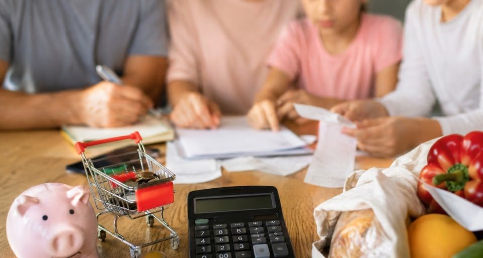 LA CANASTA BÁSICA SUPERA EL MILLÓN Y MEDIO DE PESOS: CUÁNTO NECESITA UNA FAMILIA PARA LLEGAR A FIN DE MES EN ARGENTINA