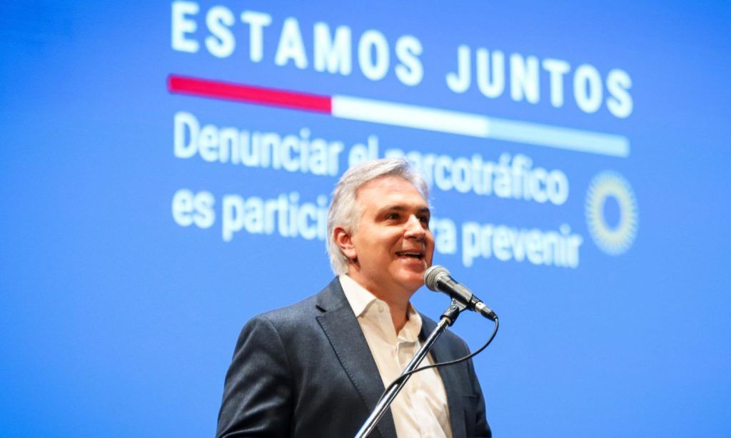 EL GOBERNADOR PRESENTÓ EL PROGRAMA “ESTAMOS JUNTOS”, PARA FORTALCER LA PREVENCIÓN COMUNITARIA Y LA DENUNCIA DEL NARCOMENUDEO