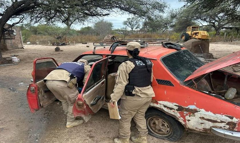 LAS CAÑADAS: DETUVIERON A UN JOVEN EN UN ALLANAMIENTO POR ABIGEATO Y SECUESTRARON ARMAS, CARNE Y FAUNA SILVESTRE