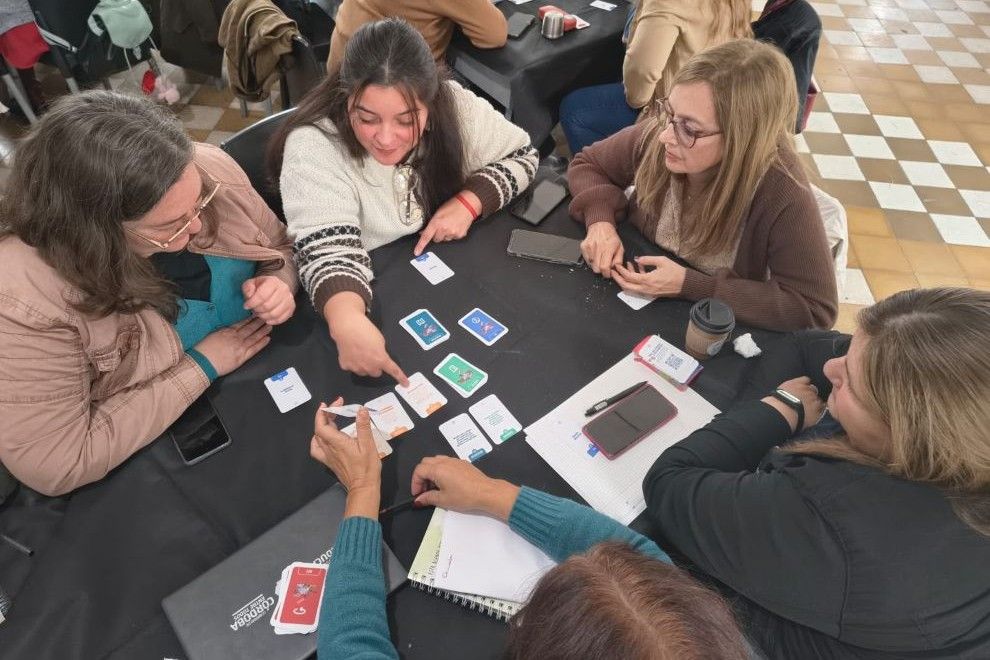 UNA APROXIMACIÓN INNOVADORA AL CURRICULUM EN EL ÁMBITO ESCOLAR