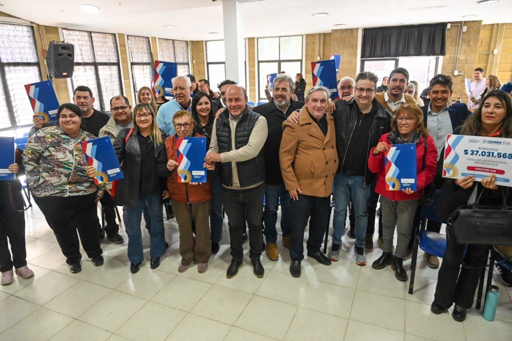 PLAN DE IGUALDAD TERRITORIAL: LA PROVINCIA ANUNCIÓ MÁS OBRAS PARA EL DEPARTAMENTO CRUZ DEL EJE