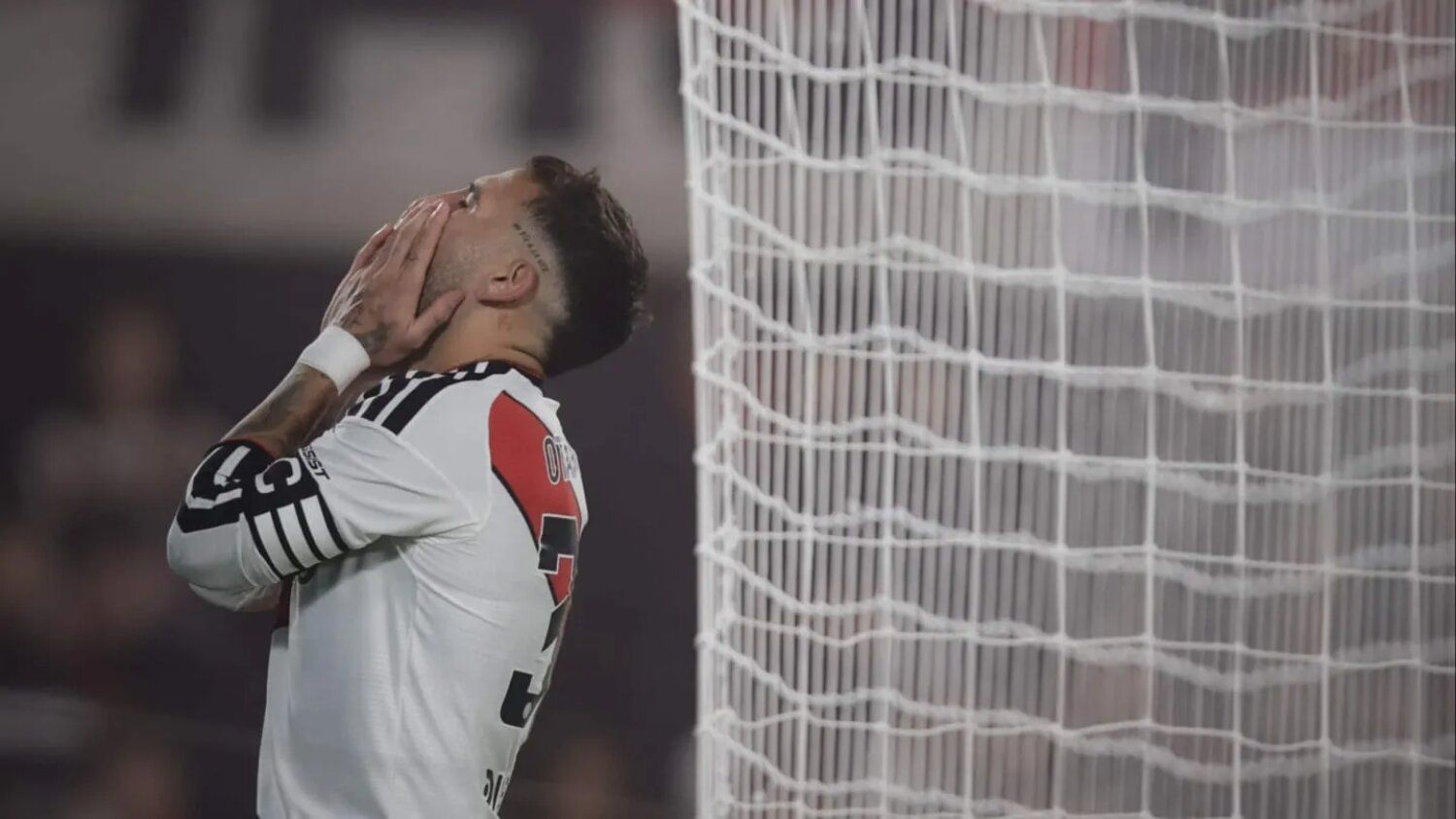 ROSARIO CENTRAL GOLPEÓ EN EL MONUMENTAL Y PROFUNDIZÓ LA CRISIS DE RIVER