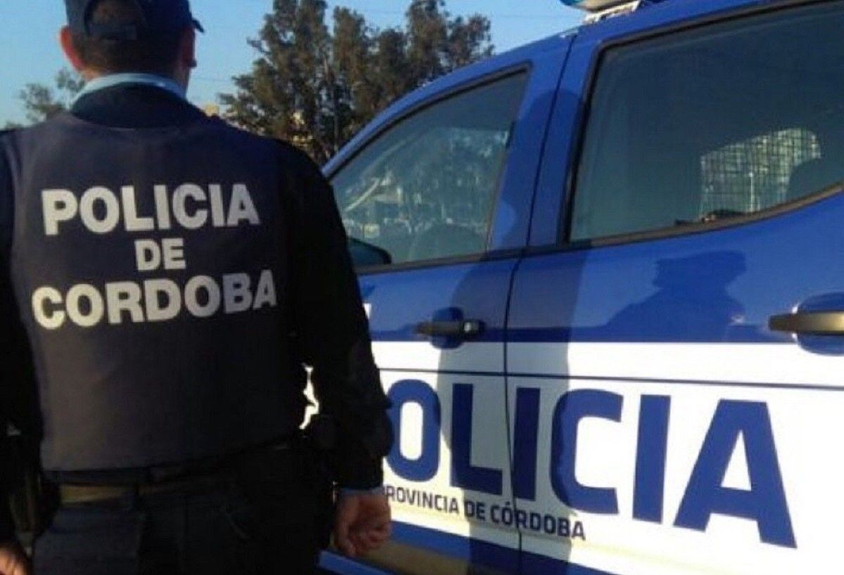 ALLANAN UN DOMICILIO EN QUILINO POR HURTO Y TERMINAN SECUESTRANDO ARMAS DE FUEGO Y PLANTAS DE MARIHUANA
