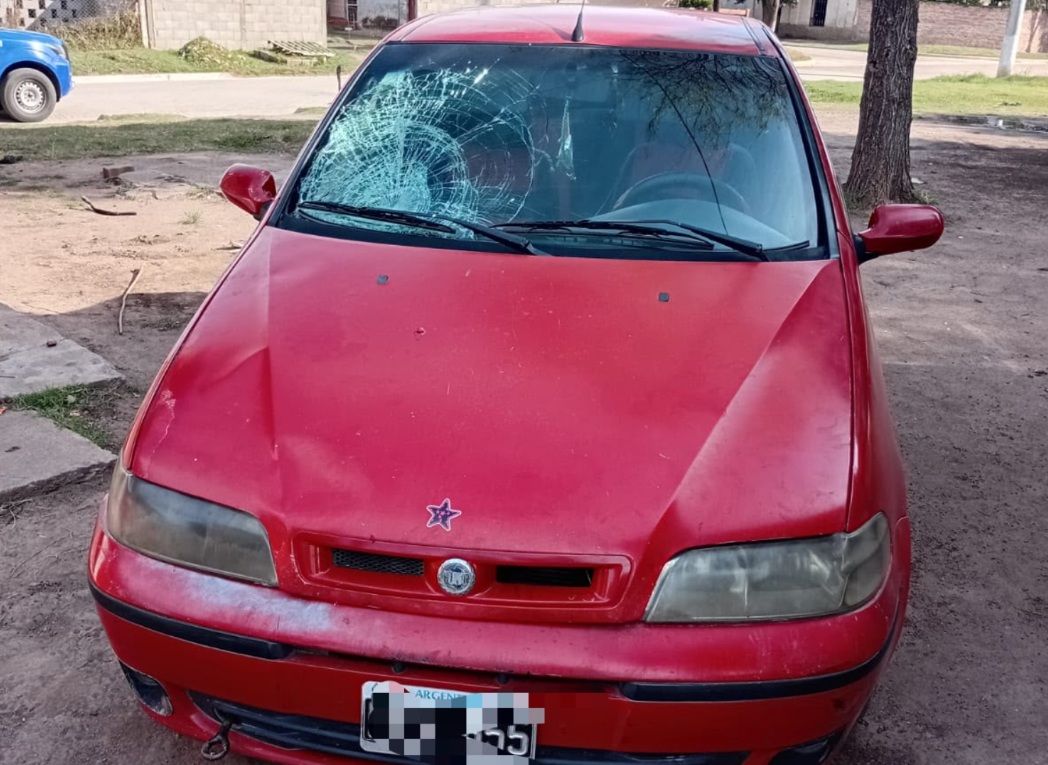 SARMIENTO: UN MENOR SE DISTRAJO CON EL CELULAR, ATROPELLÓ A UNA MUJER Y HUYÓ
