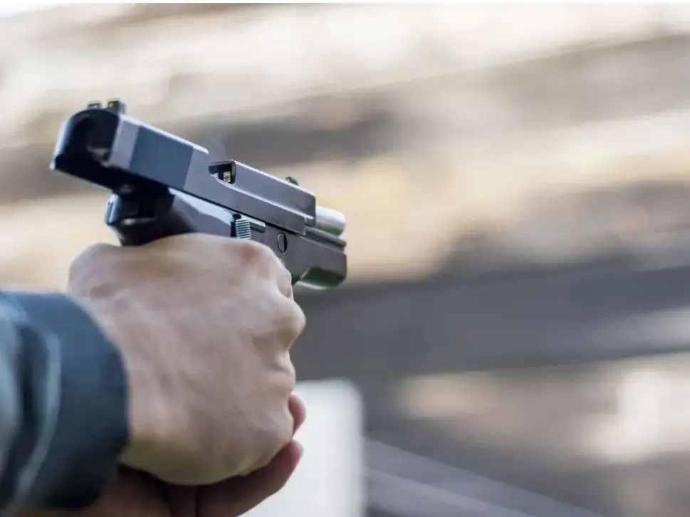 UN ABUELO DEFENDIÓ A SU NIETO DE UN ASALTO Y MATÓ A UN DELINCUENTE
