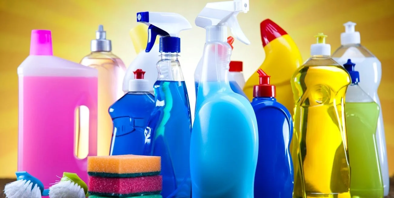 ANMAT PROHIBIÓ LA VENTA DE PRODUCTOS DE LIMPIEZA Y DESINFECTANTES POR FALTA DE HABILITACIÓN