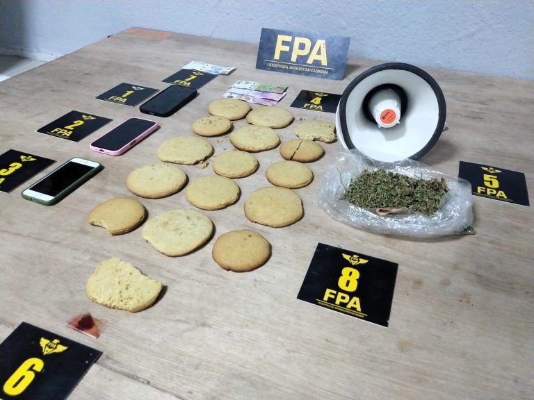 DETUVIERON EN VILLA CARLOS PAZ A UNA PAREJA QUE VENDÍA GALLETAS CON MARIHUANA USANDO UN MEGÁFONO