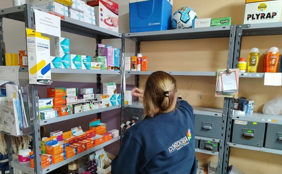 CLAUSURARON COMERCIOS Y DECOMISARON PRODUCTOS VETERINARIOS EN VILLA SANTA ROSA
