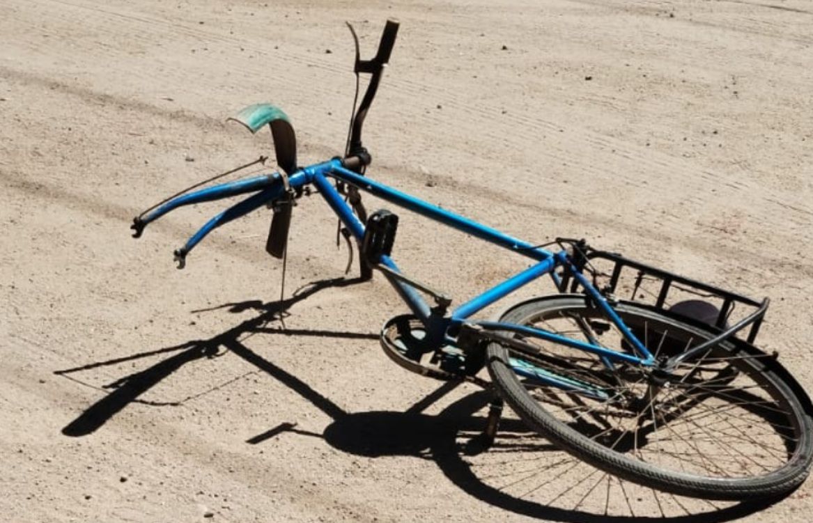 TRES HERIDOS TRAS UN CHOQUE ENTRE UNA MOTO Y DOS BICICLETAS EN COLONIA CAROYA
