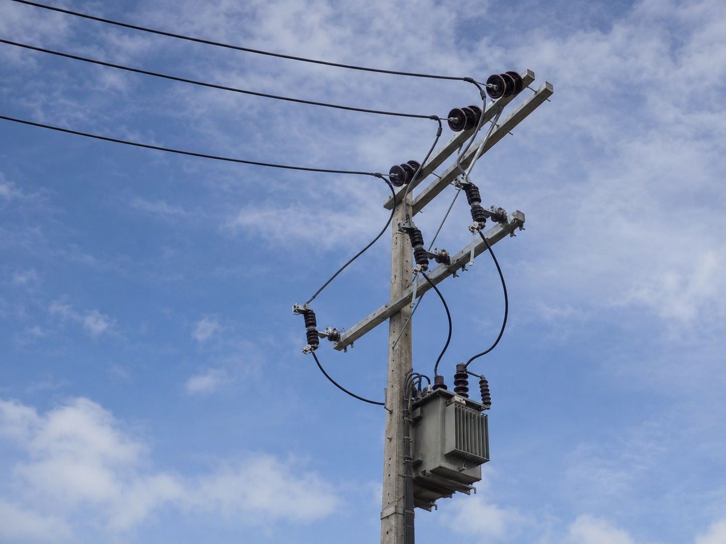 MURIÓ ELECTROCUTADO INTENTANDO ROBAR CABLES DE UN TRANSFORMADOR EN CÓRDOBA
