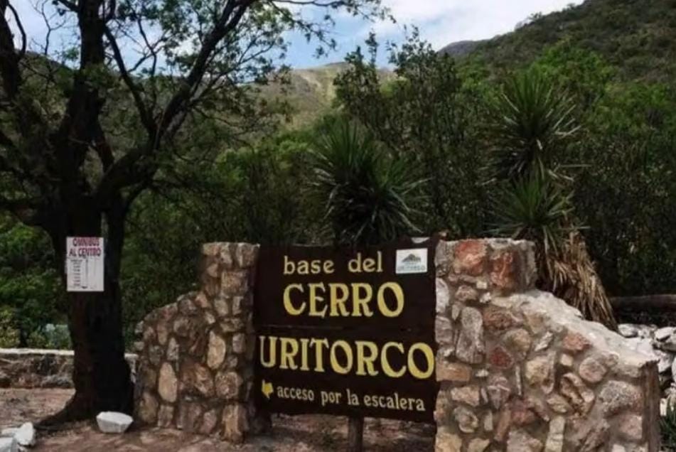 HALLARON SANAS Y SALVAS EN EL CERRO URITORCO A LAS DOS TURISTAS QUE ERAN INTENSAMENTE BUSCADAS EN CAPILLA DEL MONTE